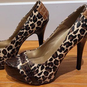 QUPID Leopard Print Heels size 7.5